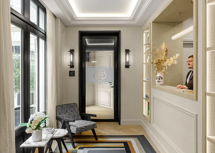 Black Door Paris